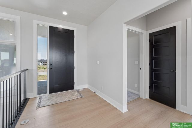 5412 N 212th Avenue, Elkhorn, NE 68022