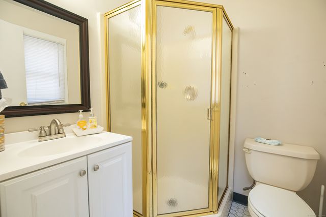 61 Woodmere Road, West Hartford, CT 06119