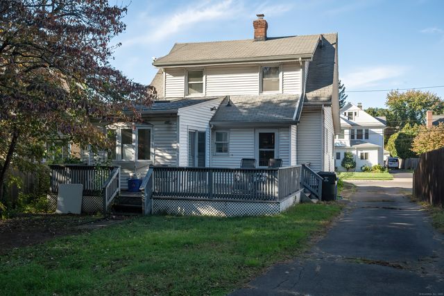 61 Woodmere Road, West Hartford, CT 06119