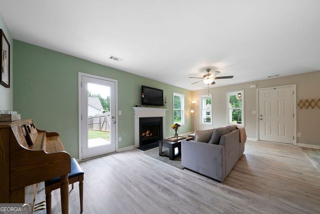 232 Cynthia Court, Dallas, GA 30157