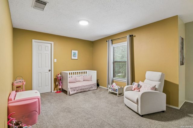 9326 MOONLIT GLADE RD, Helotes, TX 78023