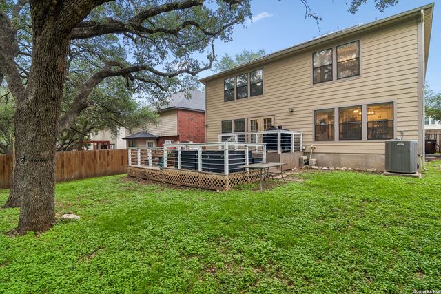 9326 MOONLIT GLADE RD, Helotes, TX 78023