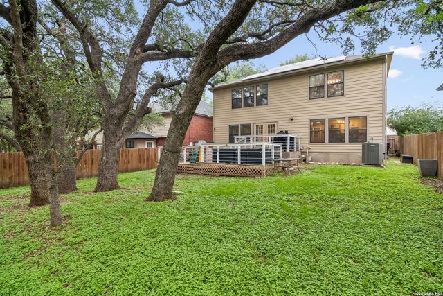 9326 MOONLIT GLADE RD, Helotes, TX 78023