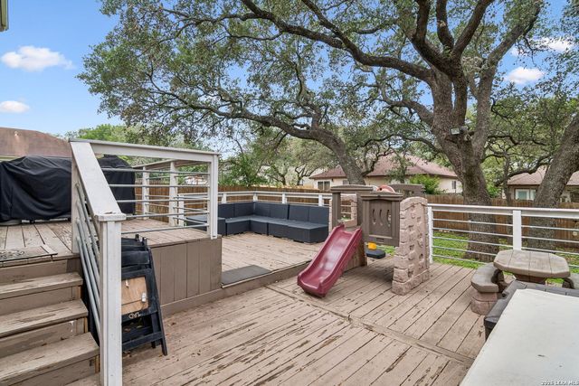 9326 MOONLIT GLADE RD, Helotes, TX 78023