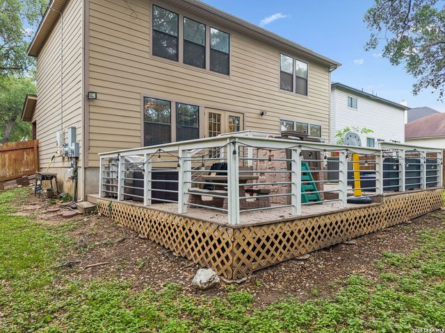 9326 MOONLIT GLADE RD, Helotes, TX 78023