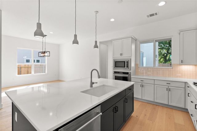 1619 Woodwind LN, Austin, TX 78758