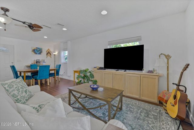 8538 OCALA Avenue, Jacksonville, FL 32220