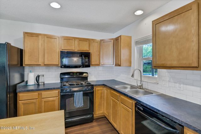 8538 OCALA Avenue, Jacksonville, FL 32220
