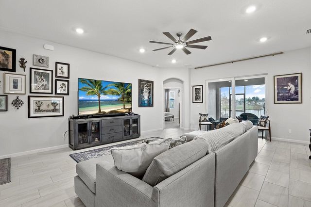 194 52nd Square, Vero Beach, FL 32968