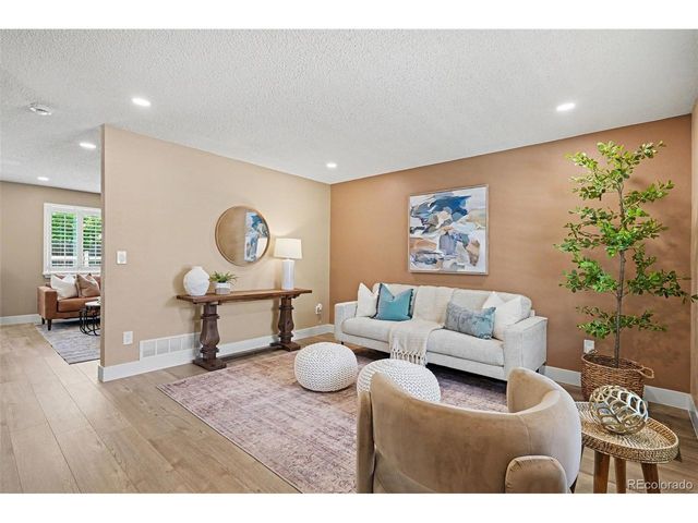 5206 E Costilla Dr, Centennial, CO 80122