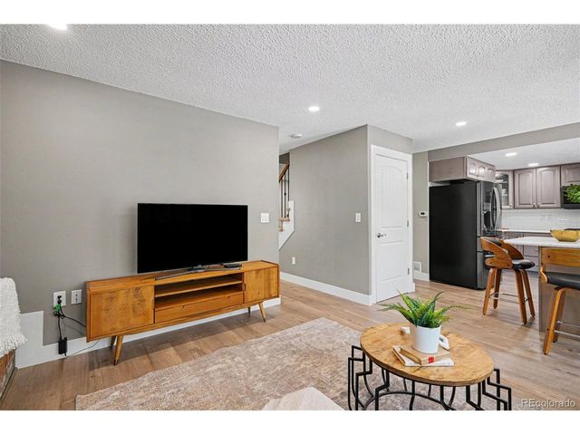 5206 E Costilla Dr, Centennial, CO 80122