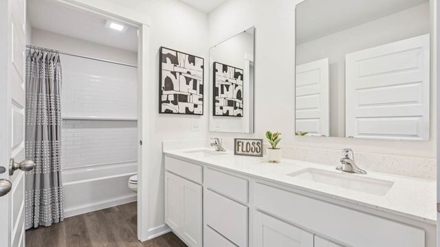 1858 Keating Drive, Aurora, IL 60503