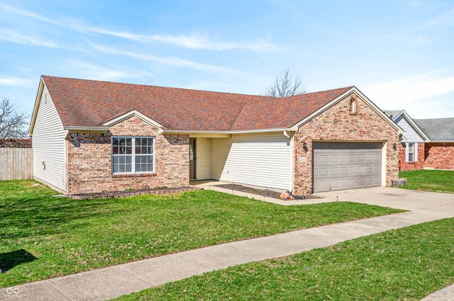 34 Clear Spring Lane, Trafalgar, IN 46181