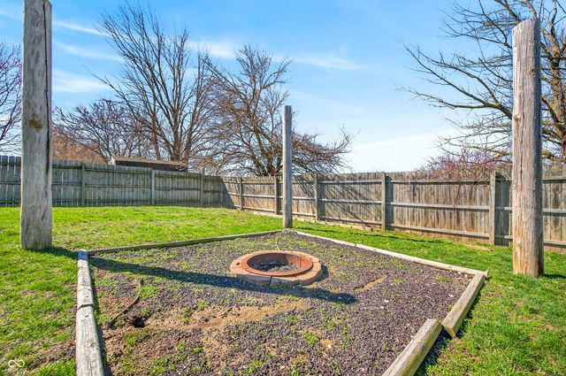 34 Clear Spring Lane, Trafalgar, IN 46181