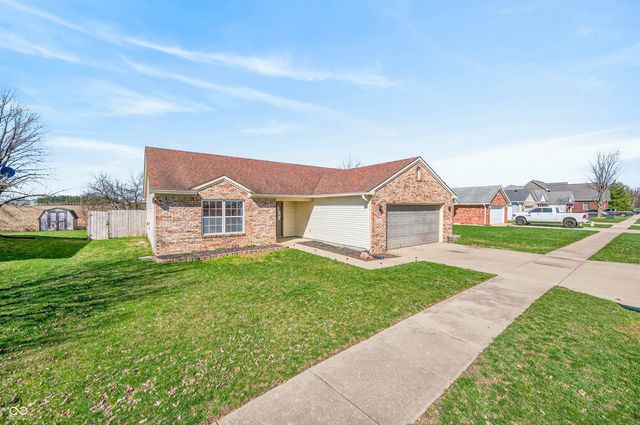 34 Clear Spring Lane, Trafalgar, IN 46181