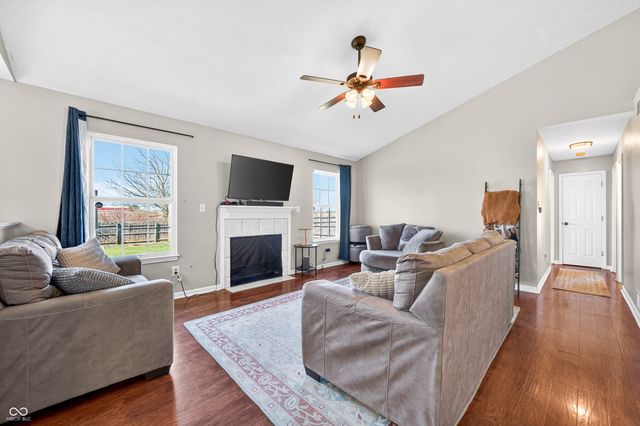 34 Clear Spring Lane, Trafalgar, IN 46181