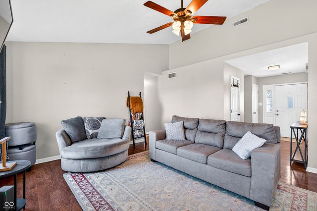 34 Clear Spring Lane, Trafalgar, IN 46181