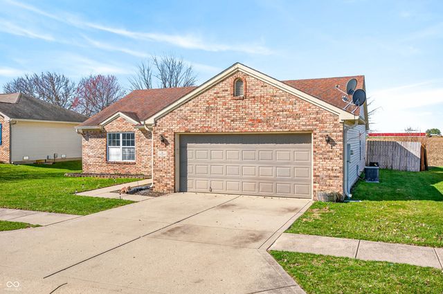 34 Clear Spring Lane, Trafalgar, IN 46181