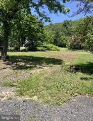 210 DANA ST, Pottsville, PA 17901