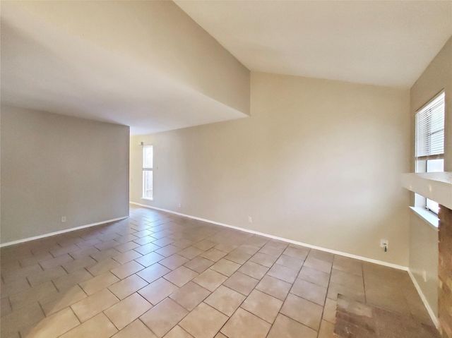 1814 Nicole CIR B, Round Rock, TX 78664