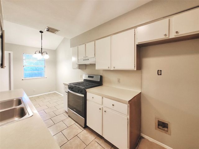 1814 Nicole CIR B, Round Rock, TX 78664