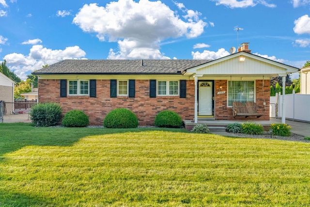 14551 Debbie Drive, Sterling Heights, MI 48313