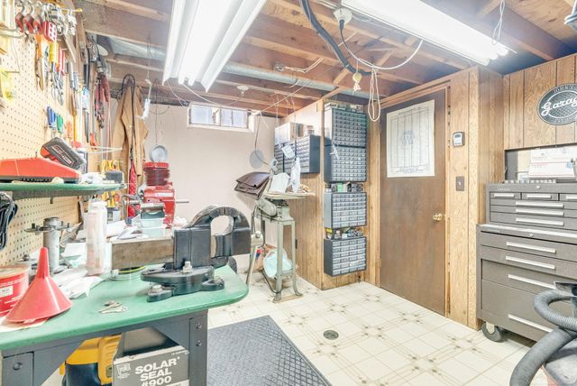 14551 Debbie Drive, Sterling Heights, MI 48313