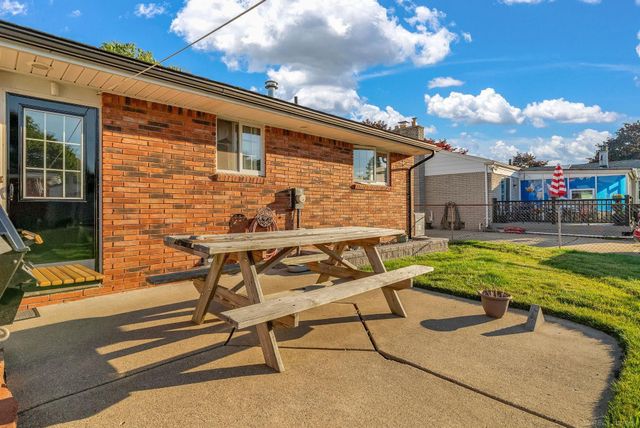 14551 Debbie Drive, Sterling Heights, MI 48313