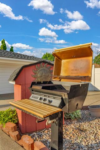 14551 Debbie Drive, Sterling Heights, MI 48313