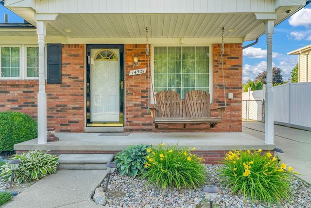 14551 Debbie Drive, Sterling Heights, MI 48313