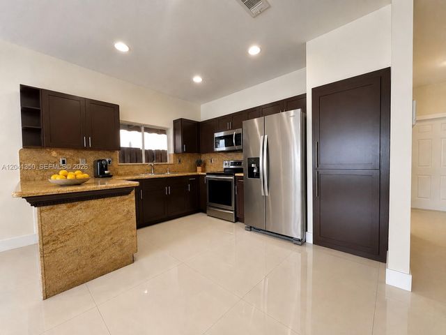 12716 SW 136 TE, Miami, FL 33186