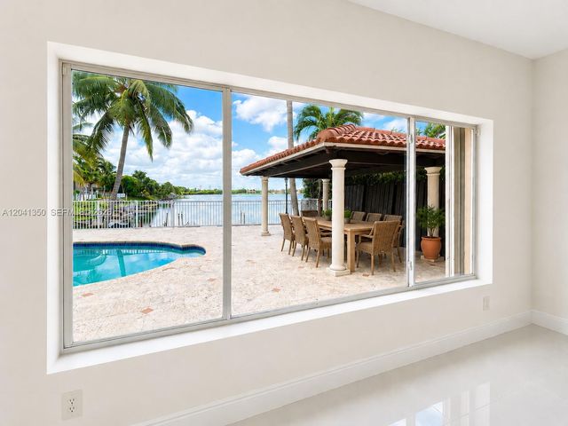 12716 SW 136 TE, Miami, FL 33186