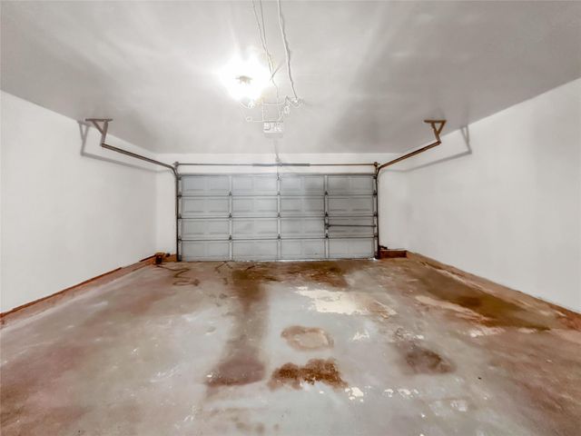 7059 Greenway Chase Street, Houston, TX 77072