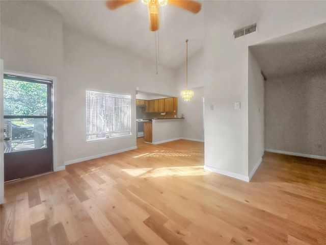 7059 Greenway Chase Street, Houston, TX 77072