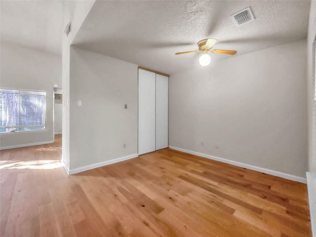 7059 Greenway Chase Street, Houston, TX 77072
