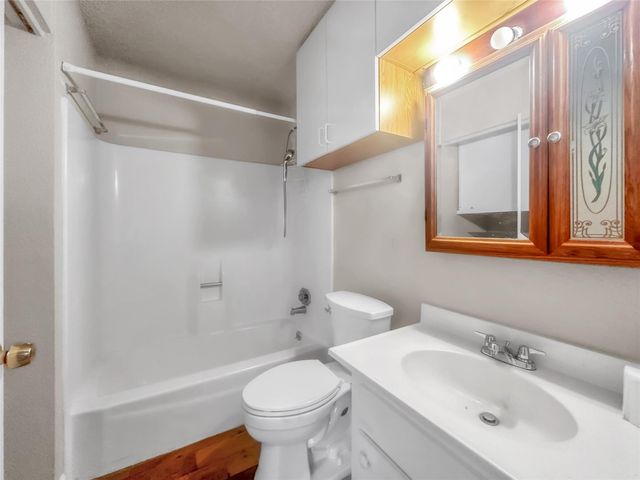 7059 Greenway Chase Street, Houston, TX 77072