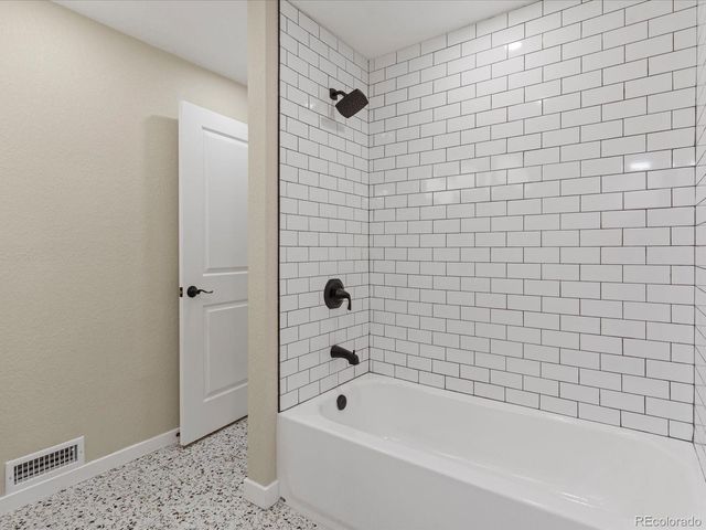 6901 S Uinta Street, Centennial, CO 80112