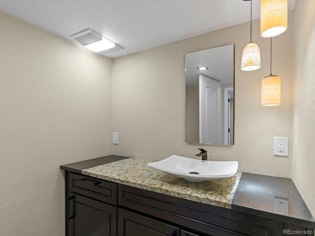 6901 S Uinta Street, Centennial, CO 80112