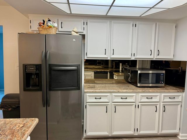 11904 E 14 Mile Road, Warren, MI 48093