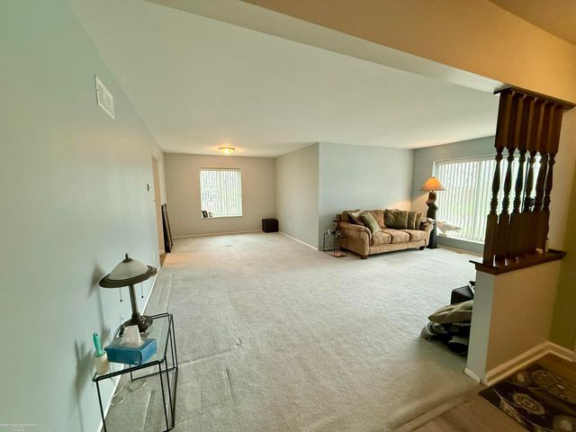 11904 E 14 Mile Road, Warren, MI 48093