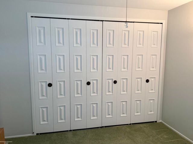 11904 E 14 Mile Road, Warren, MI 48093