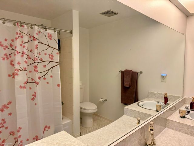 11904 E 14 Mile Road, Warren, MI 48093