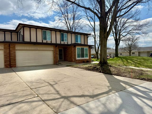 11904 E 14 Mile Road, Warren, MI 48093