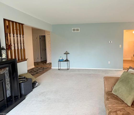 11904 E 14 Mile Road, Warren, MI 48093