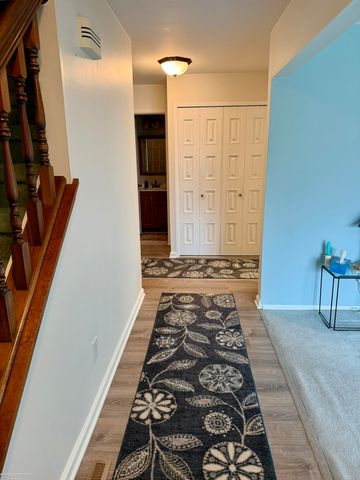 11904 E 14 Mile Road, Warren, MI 48093