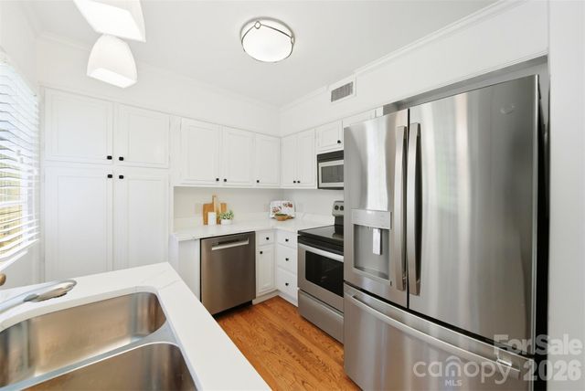 4583 Woodlark Lane, Charlotte, NC 28211