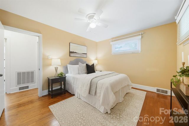 4583 Woodlark Lane, Charlotte, NC 28211