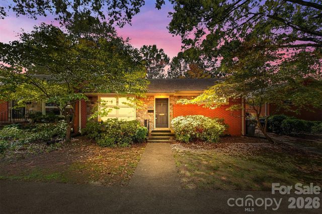 4583 Woodlark Lane, Charlotte, NC 28211