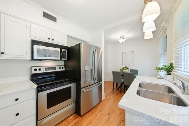 4583 Woodlark Lane, Charlotte, NC 28211