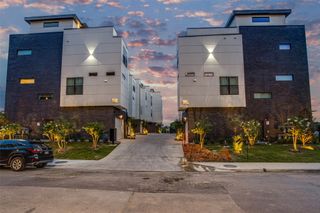 1813 Park Avenue 205, Dallas, TX 75215